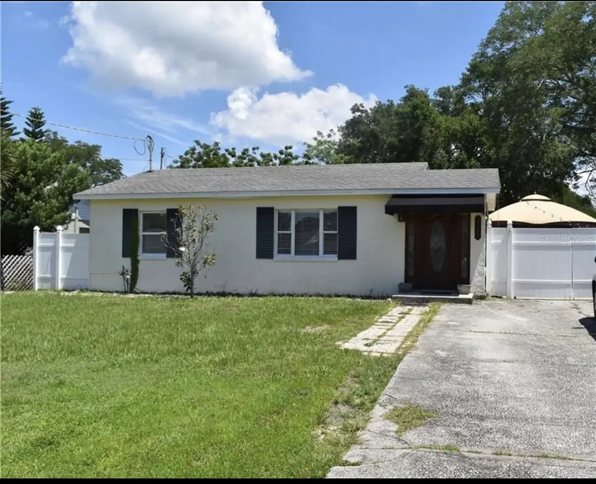 Listed & Sold Another Past Client’s House + Guest House, $45,000 Over Asking Price