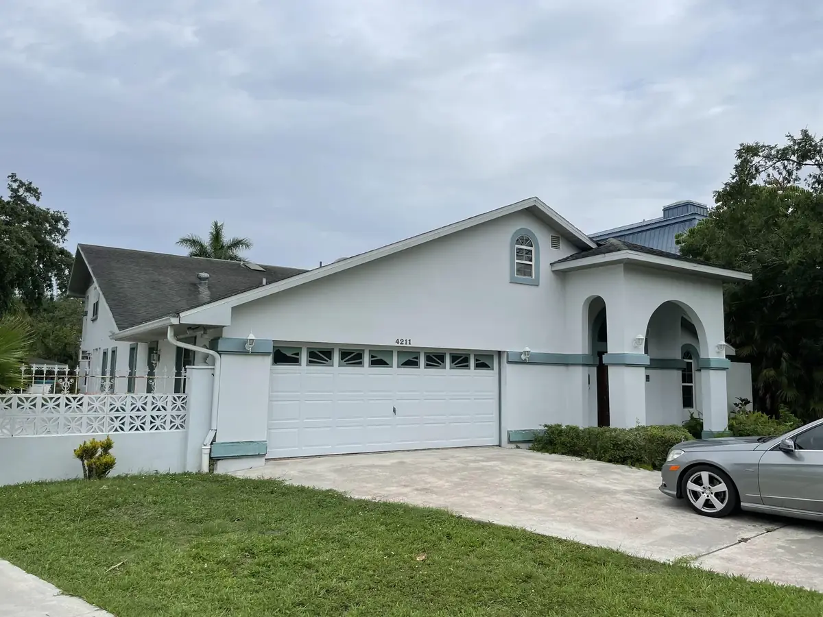 Property Sold! Waterfront Single-family Home On the Hillsborough River With Pool
