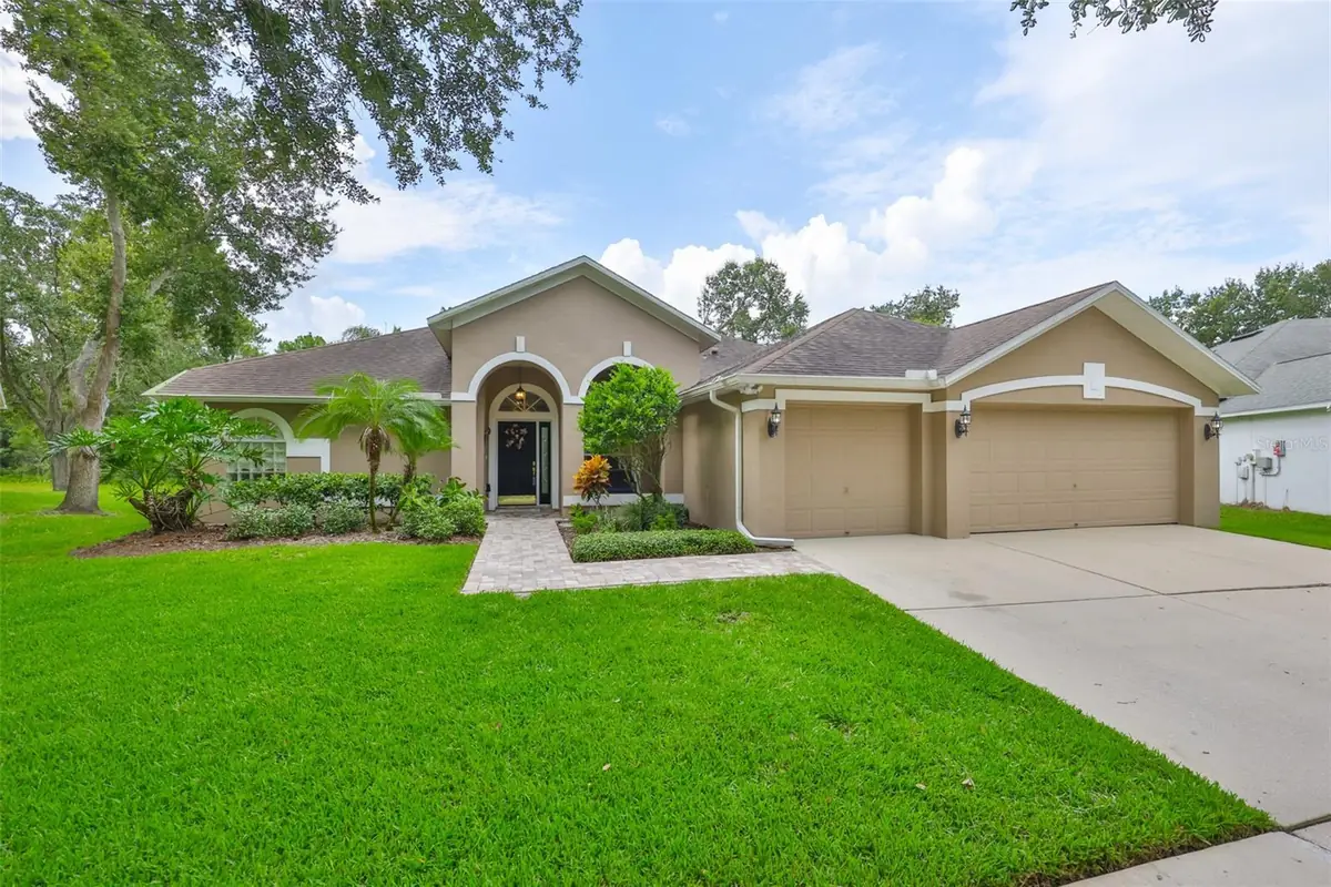 8613 Herons Cove Place, Tampa, FL