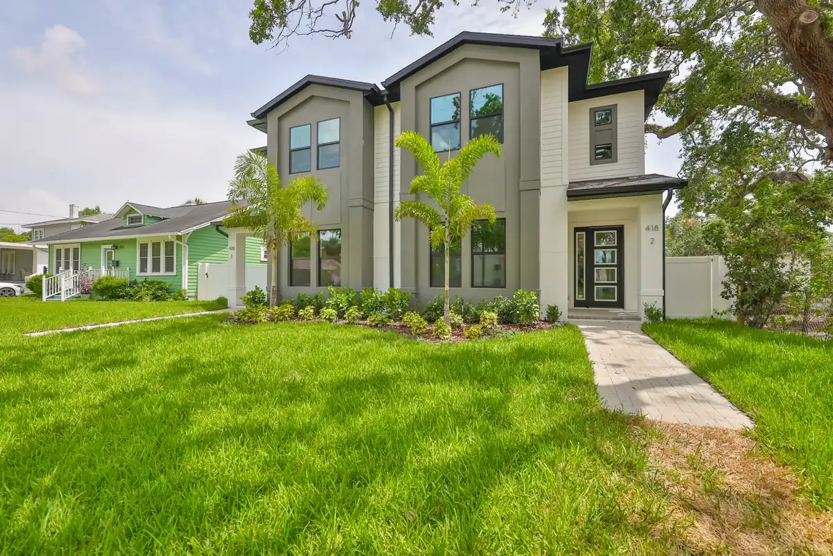 Two-unit new construction townhomes at 418 W Frances Avenue, Tampa Heights